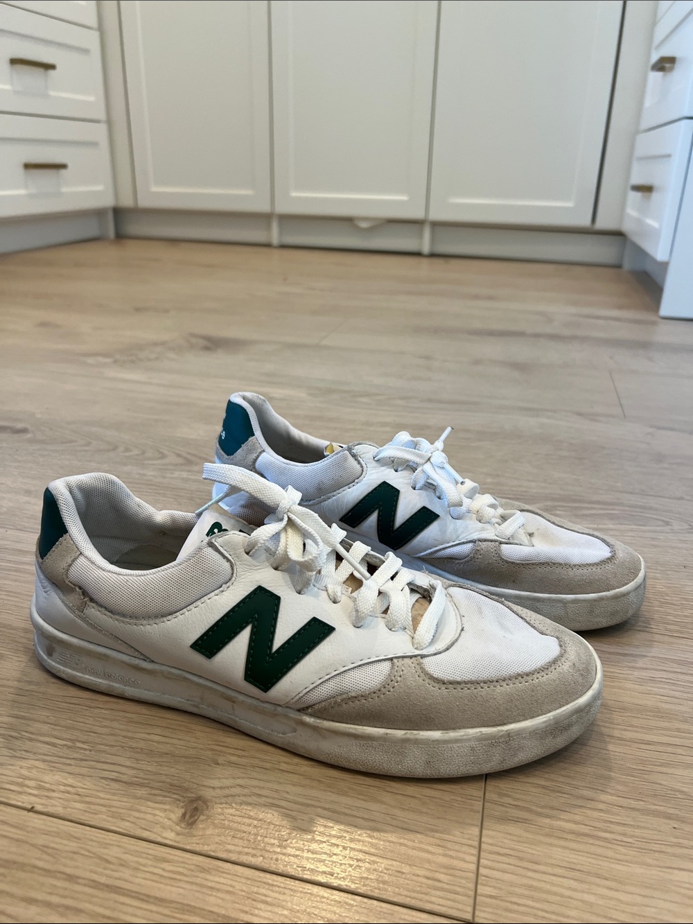 New Balance Men’s White Sneakers with Dark Green 'N' Logo